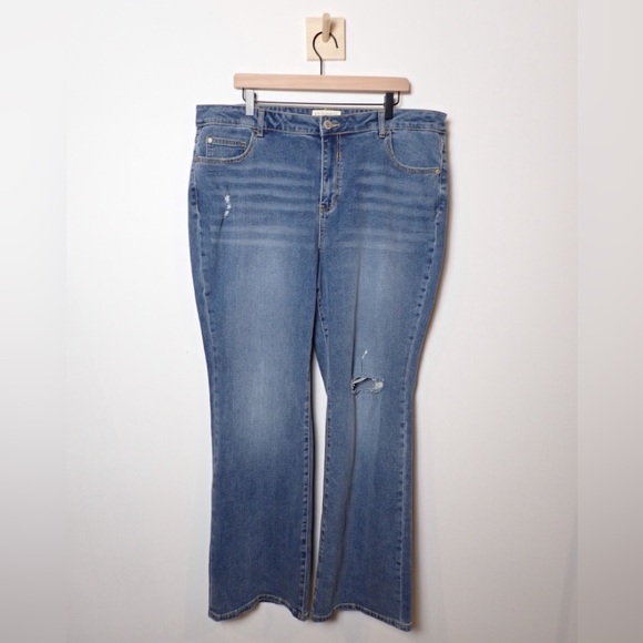 Eloquii Women’s Plus Distressed Denim Jeans size 18 - Picture 1 of 10